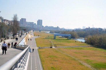 Caminada per la llera del riu Besós